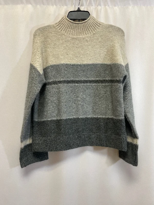 Winter white women's sweaterSweater By Universal Thread In Grey, Size: Xs