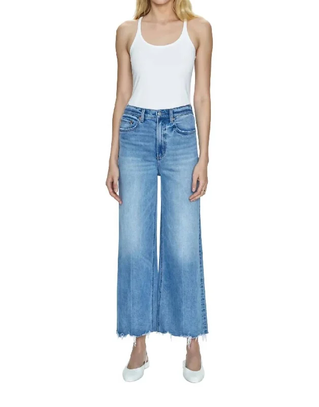 Light wash jeans for a casual vibeLana Crop Denim In Villa Light Wash