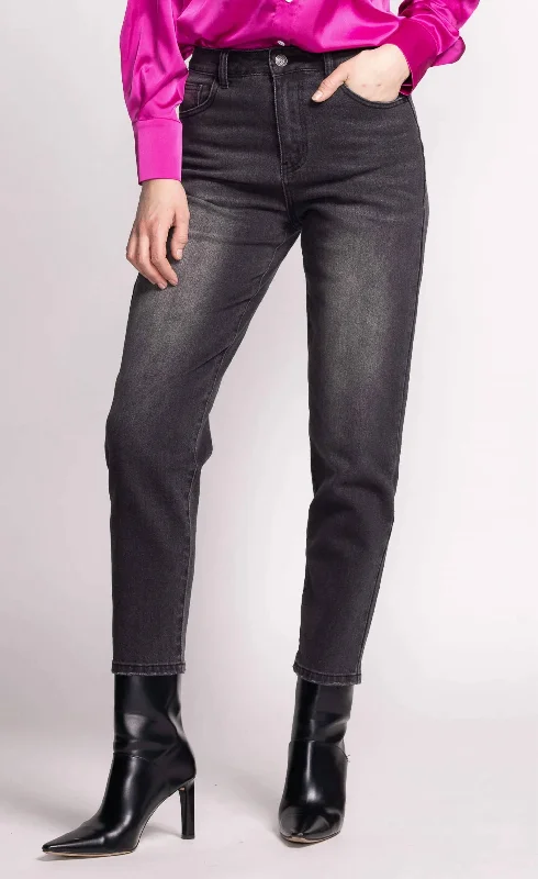 Jeans with a classic five-pocket designSutton Denim In Black