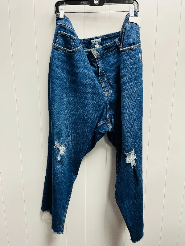 Jeans with an embroidered floral pattern for a feminine touchJeans Straight By Ava & Viv In Blue Denim, Size: 26