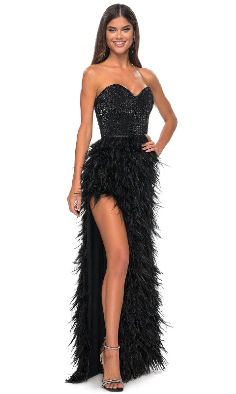 Sustainable dresses for eco-conscious womenLa Femme 32165 - Sweetheart Feather Skirt Prom Gown