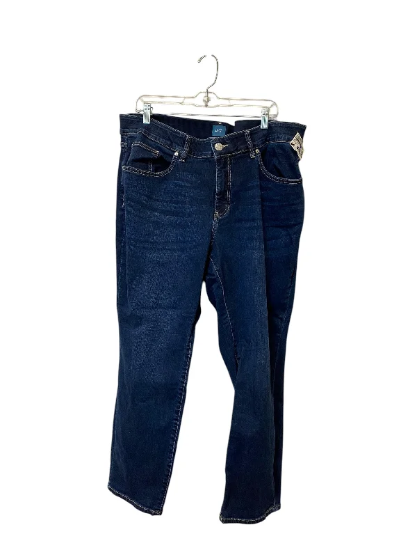 Stretch denim jeans with a fitted waist and loose legsJeans Straight By Jag In Blue Denim, Size: 22