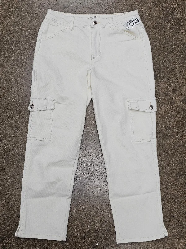 Jeans with contrast stitching and patchwork detailsJeans Straight By Maurices In Cream, Size:4