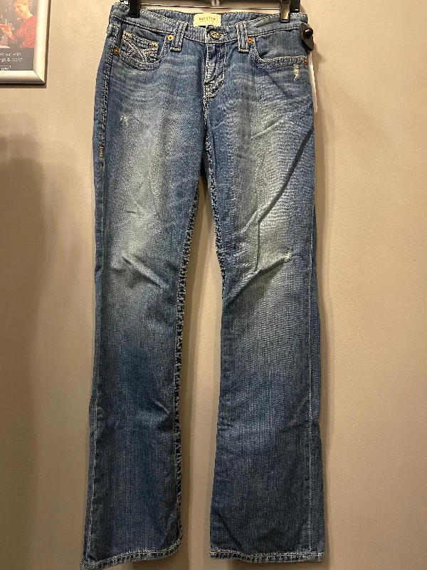 Jeans with a faux leather patch at the back pocketJeans Boot Cut By Big Star In Blue Denim, Size: 6