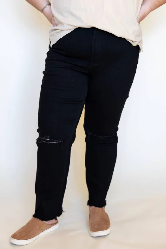 Stretch denim jeans with a high waist and fitted legs for a modern and flattering silhouetteComfort Stretch Jeans - Plus In Black