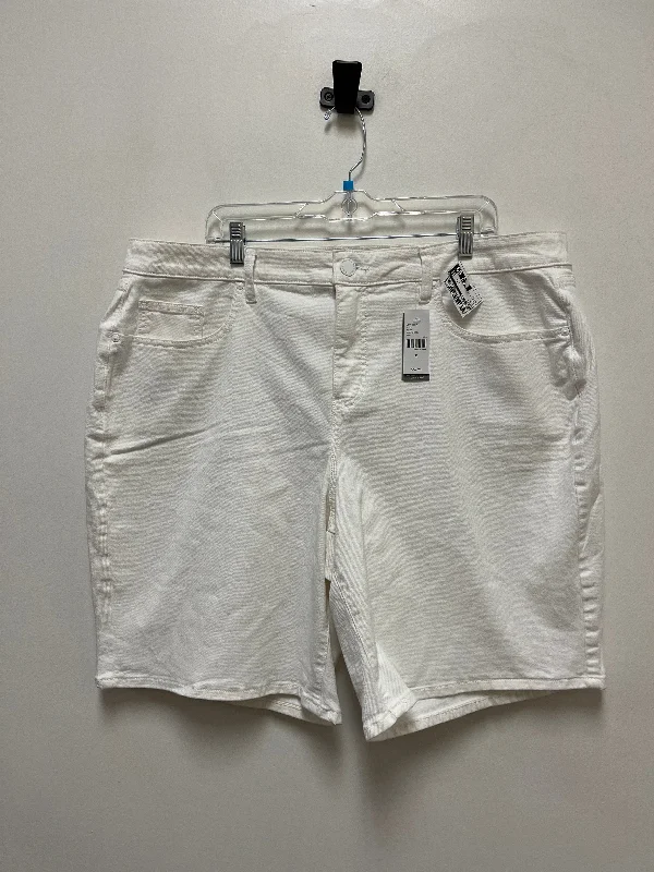 Bubble women's skirtsWhite Shorts Lane Bryant, Size 20