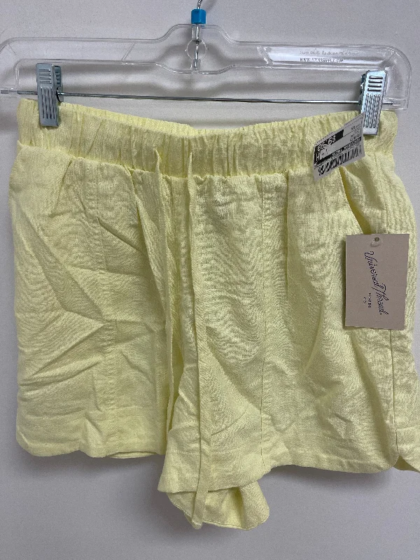 Mother of the bride dressesShorts By Universal Thread In Yellow, Size: Xs