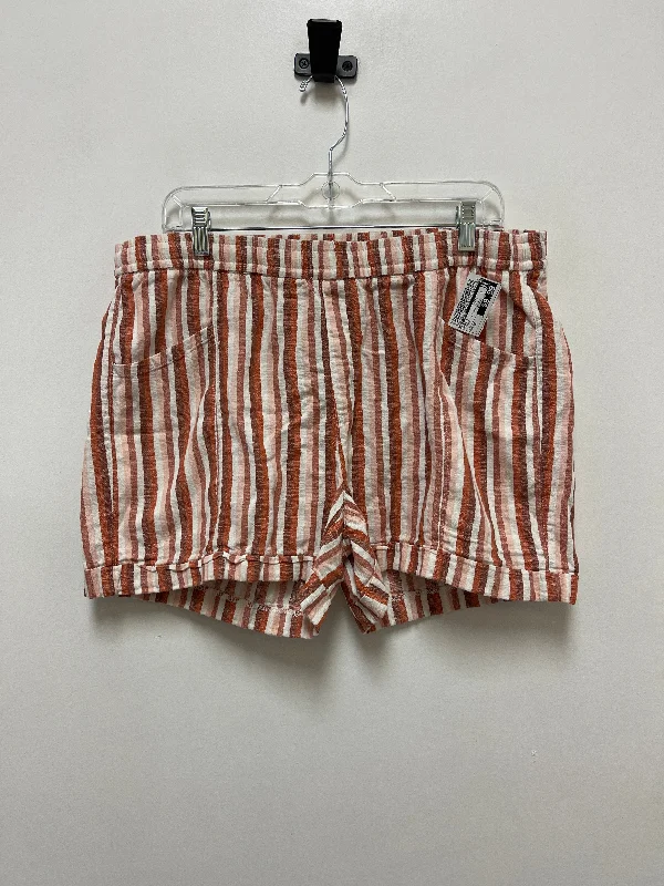 Vintage women's skirtsShorts By Old Navy In Striped Pattern, Size: 12